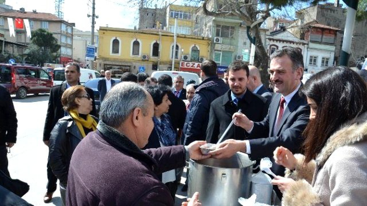 Gemlik Kent Konseyi Şehit Kumanyası Dağıttı