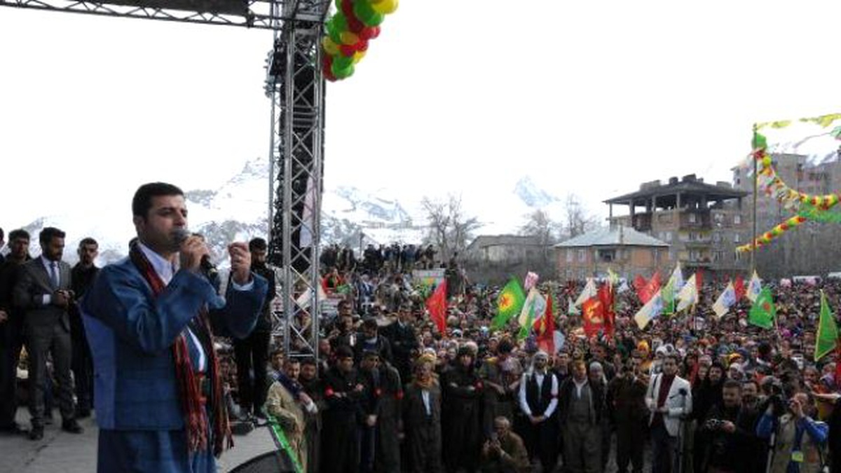 Hdp Genel Başkanı Demirtaş\'dan Cumhurbaşkanı\'na: \'Allah Bizi ve Halkımızı Senin Gibilerinin Eline...