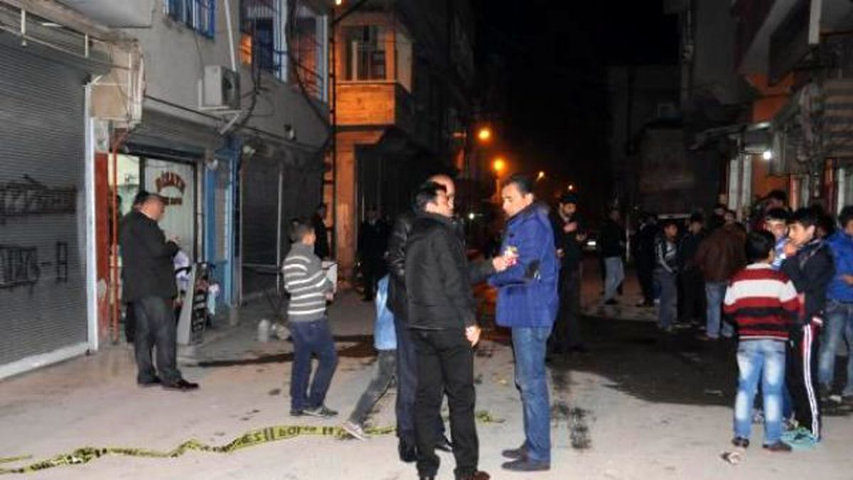 İşyerinde Tüfekli Saldırıya Uğrayan Berber Öldü, Müşterisi Yaralandı