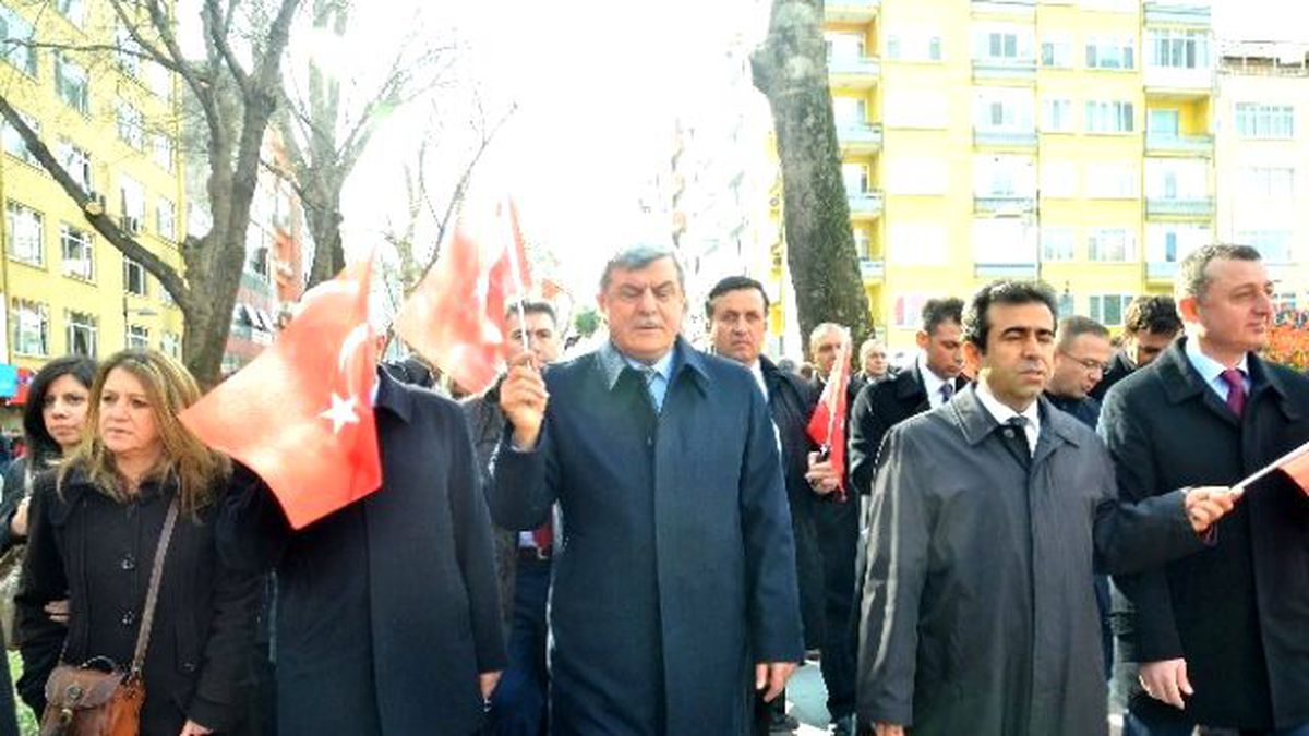 Kocaeli\'de Binler Çanakkale İçin Yürüdü