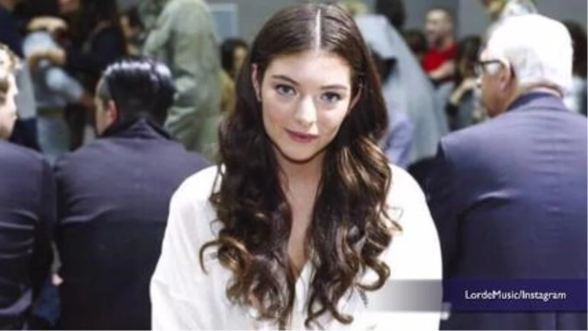 Lorde Sends Cupcakes And Note To Bullied X-Factor Contestant
