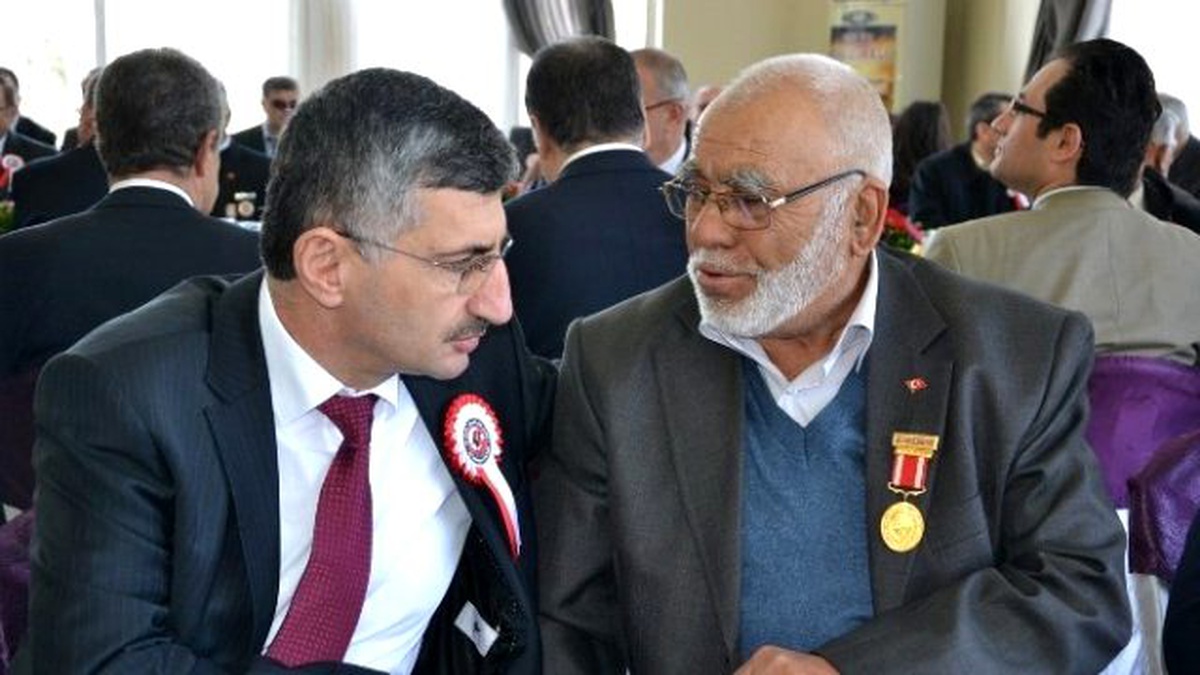 Manisa Protokolü Şehit Yakınları ve Gaziler ile Öğle Yemeğinde Biraraya Geldi