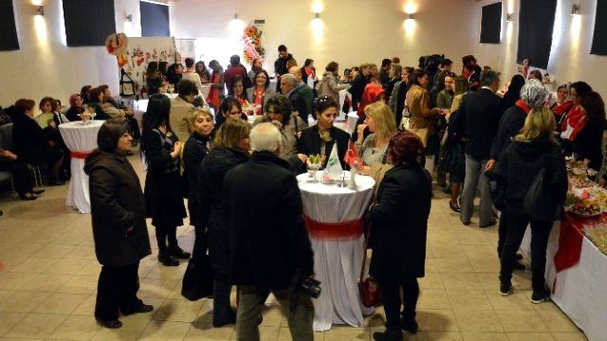Nar Çiçeği Kadın Kooperatifi Meyvelerini Toplamaya Başladı