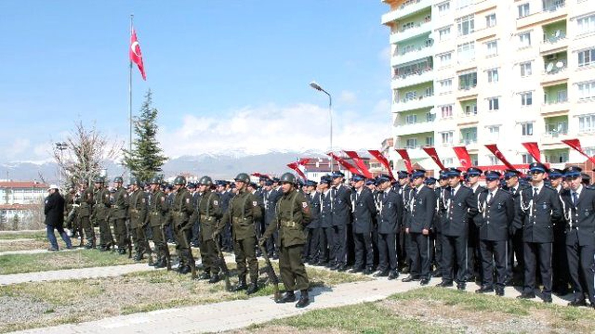 Niğde Çanakkale Şehitleri İçin Yürüdü