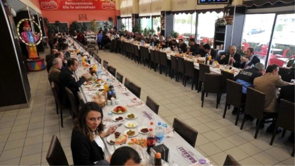 Orhangazi Belediyesi\'nden Şehit ve Gazi Yakınlarına Yemek