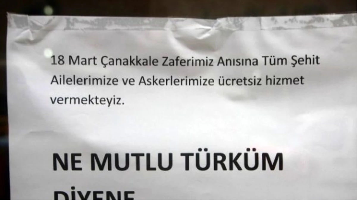 Şehit Ailelerini ve Askerleri Ücretsiz Tıraş Etti