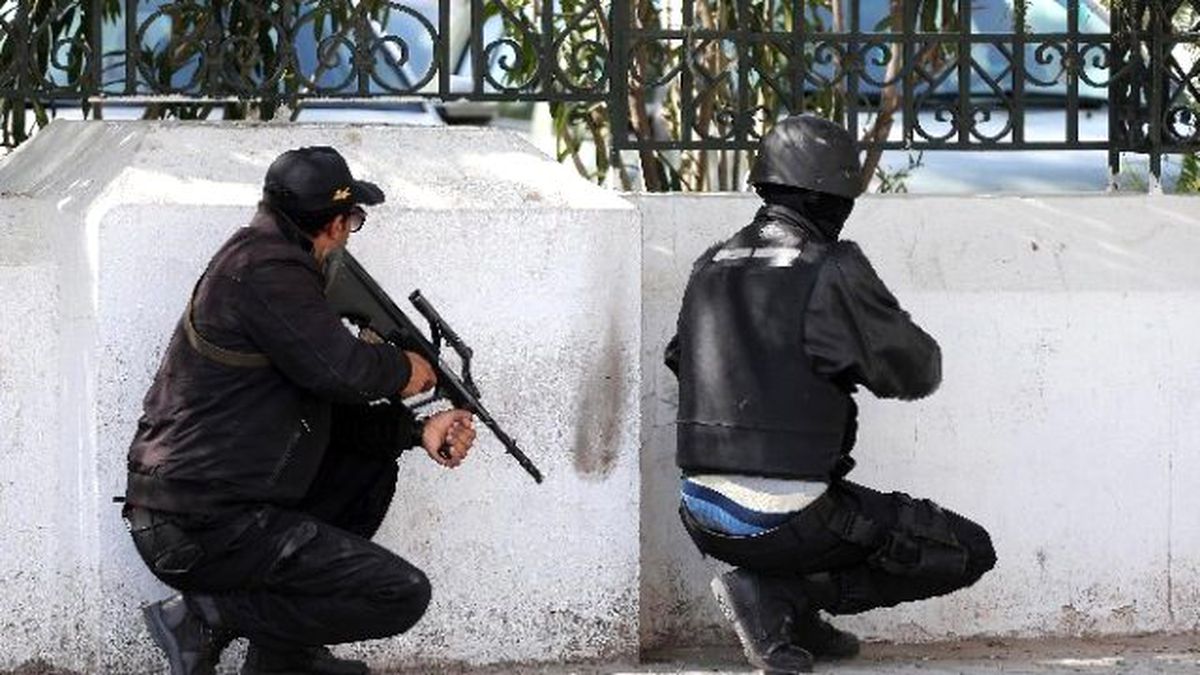 Tunus Parlamentosuna Saldırı: 8 Ölü