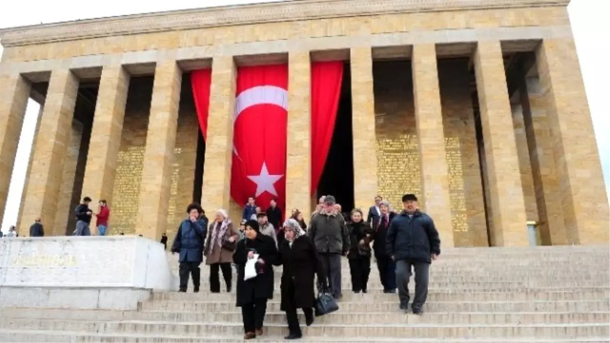 Yaşlılardan Anıtkabir Ziyareti