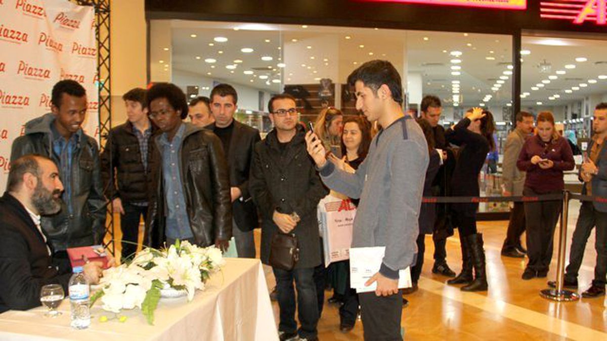 Yazar Uğur Koşar Okurlarıyla Buluştu