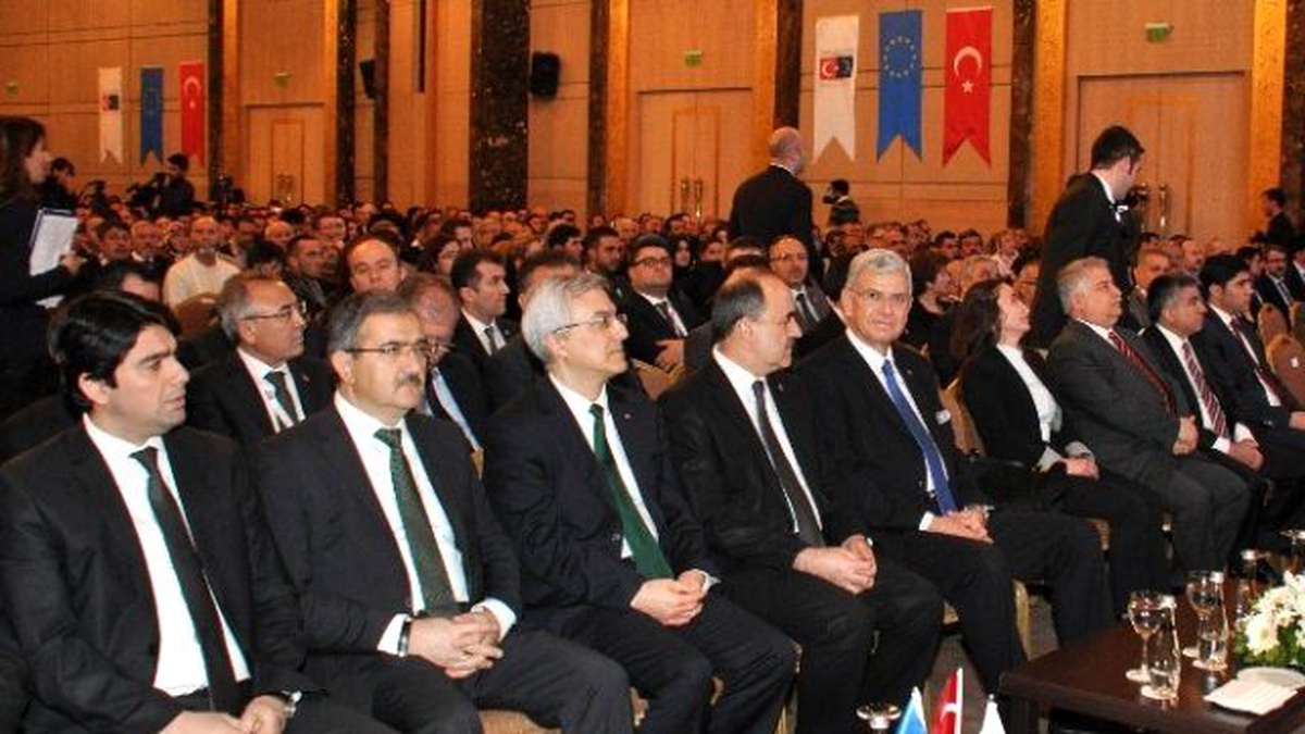 AB Bakanı Bozkır Rektör Şeker\'le Neü\'nün AB Projelerini Değerlendirdi