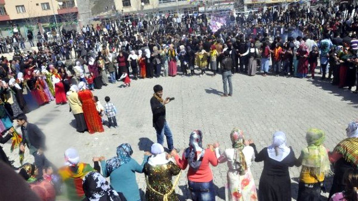 Adilcevaz\'da Nevruz Kutlamaları