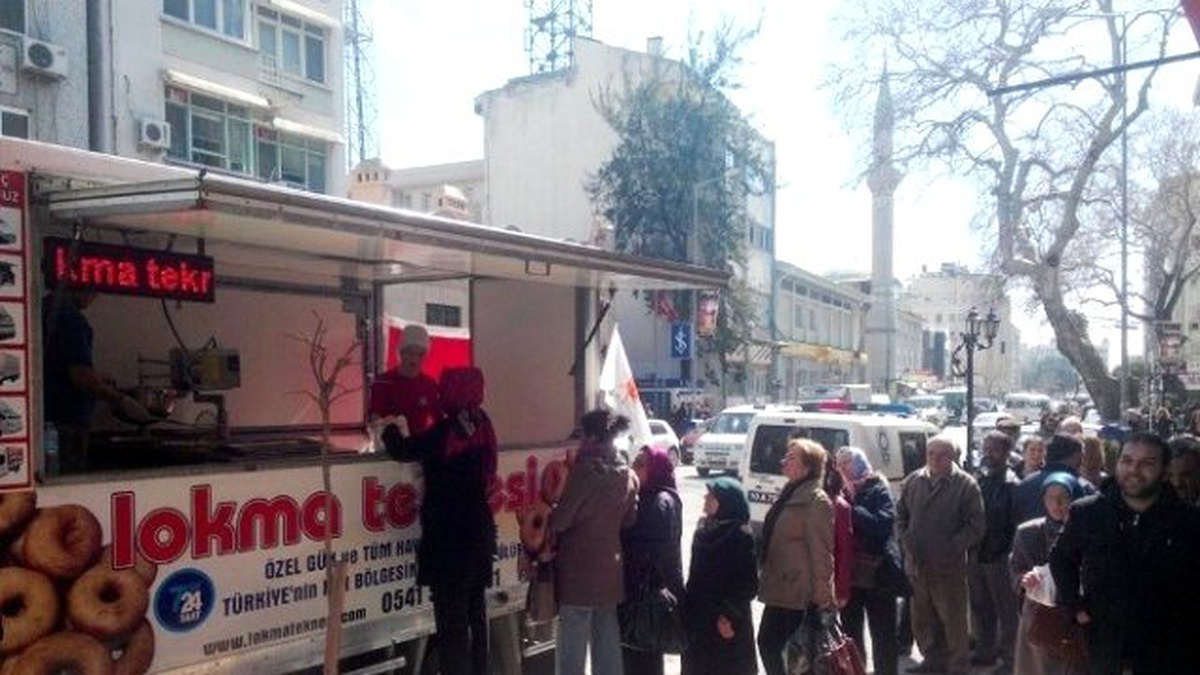 AK Parti\'den Çanakkale Şehitlerine Lokma Hayrı