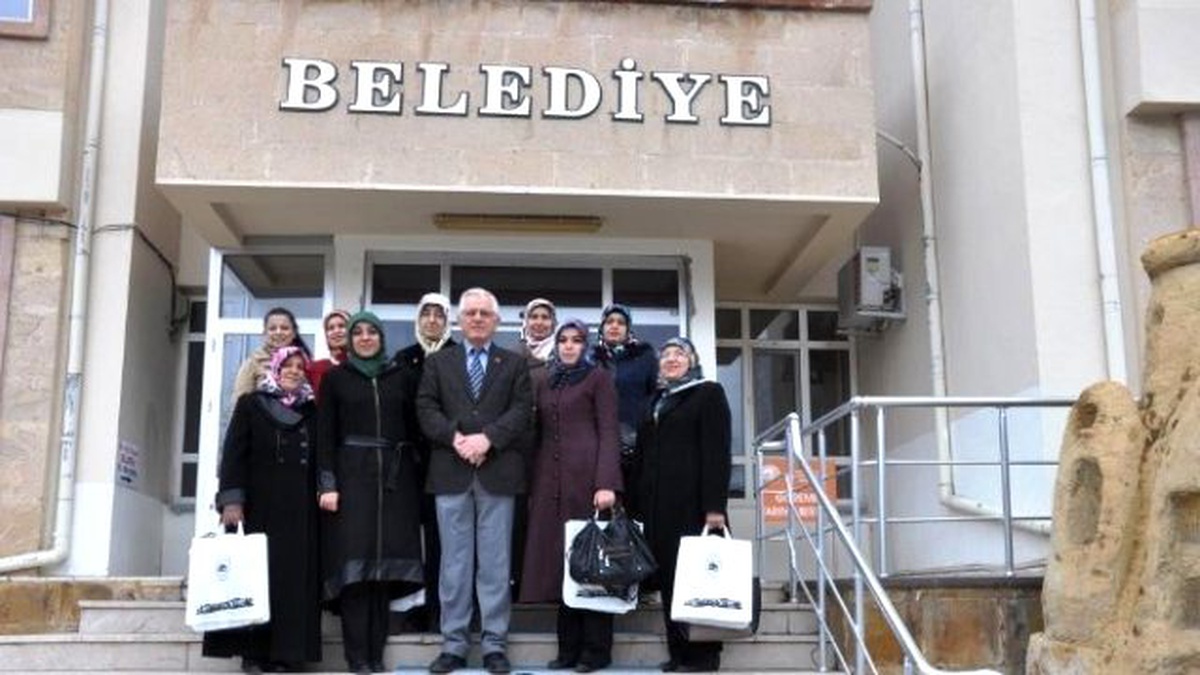 AK Parti Kadın Kollarından Göreme Belediyesi\'ne Ziyaret