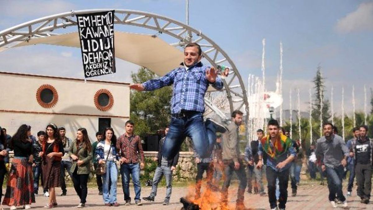 Akdeniz Üniversitesi\'nde Nevruz Kutlamaları