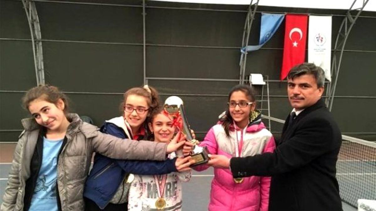 Bartın\'da Tenis Müsabakaları Sona Erdi