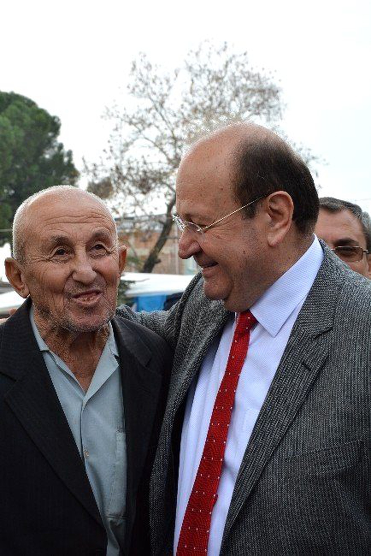 Başkan M. Mesut Özakcan: Yaşlılarımız Başımızın Tacıdır