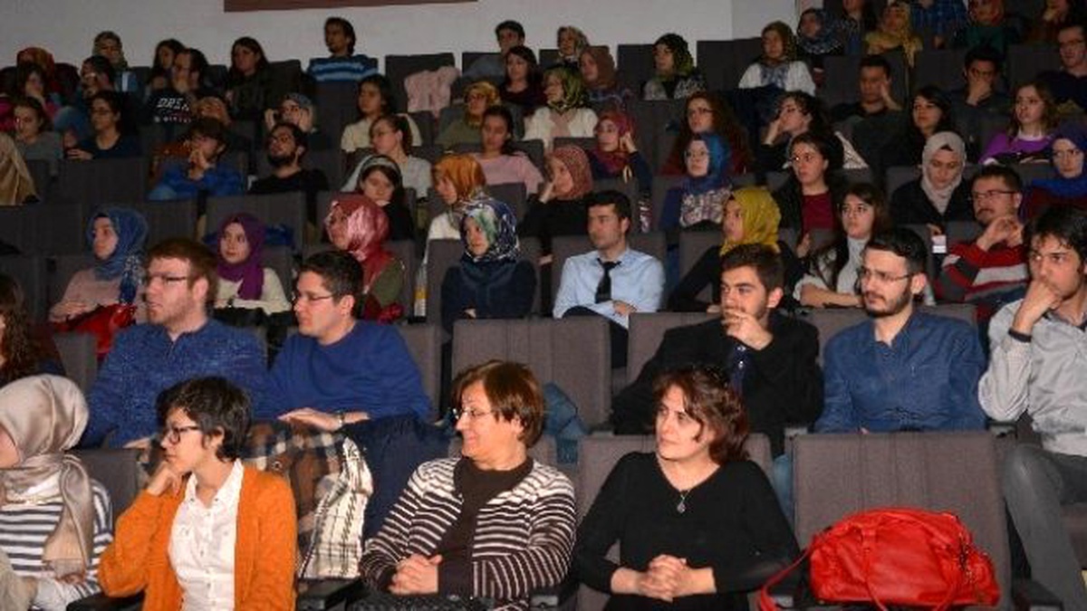 Beynin Bilinmeyenleri Selçuk\'ta Anlatıldı