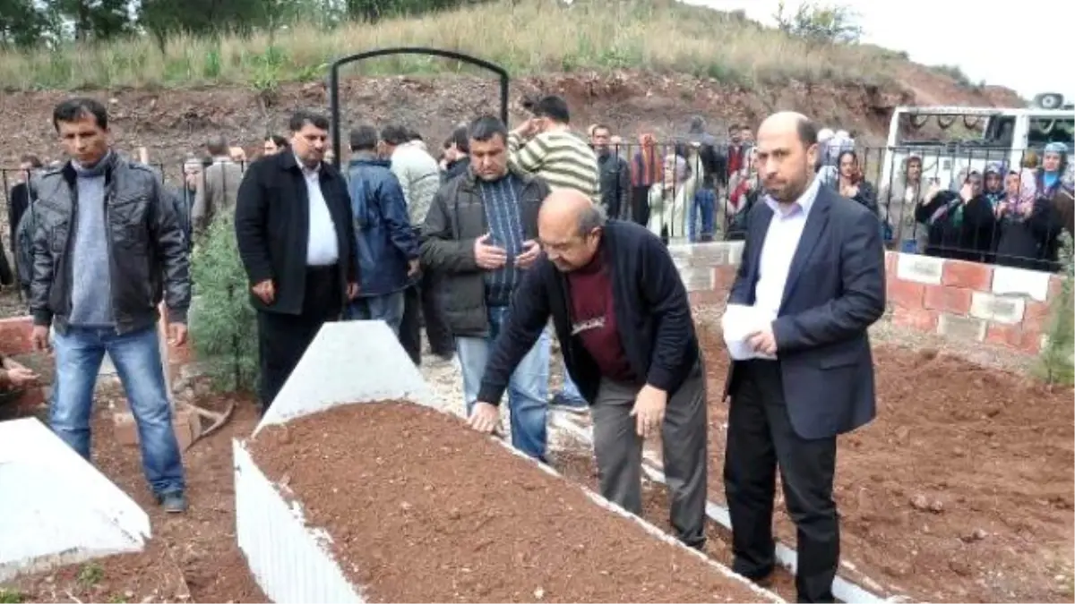 Boğularak Öldürülen Turizmci Toprağa Verildi