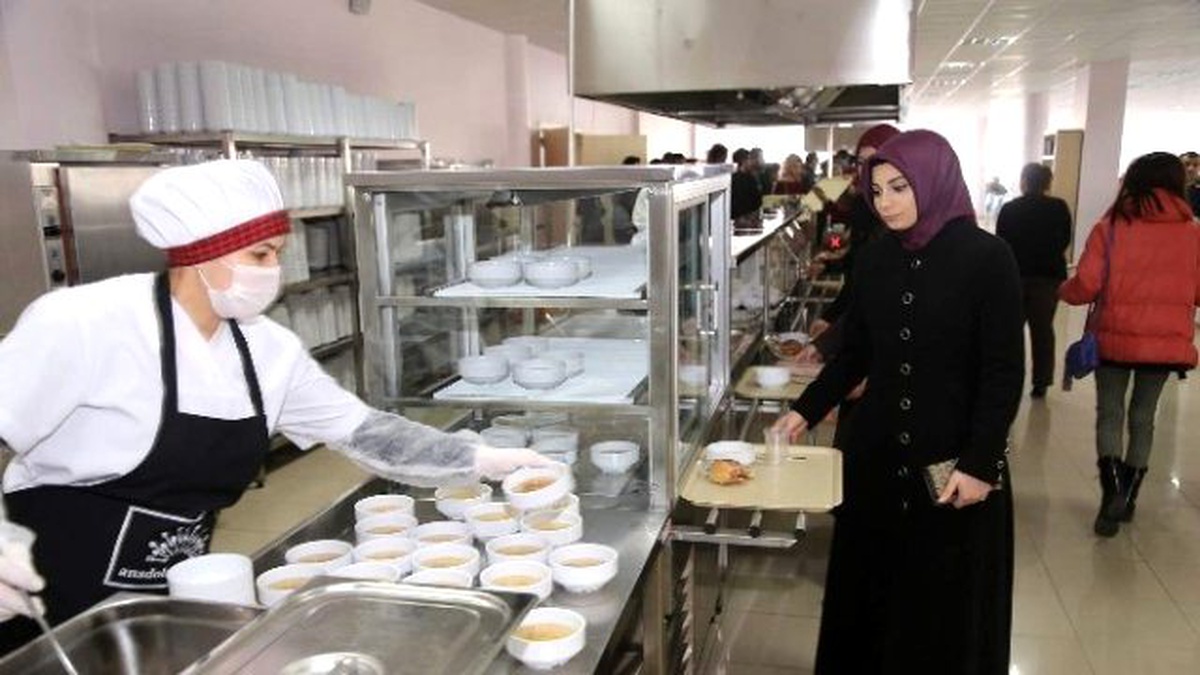 Bozok Üniversitesi\'nde Öğrencilere Çanakkale Menüsü İkram Edildi