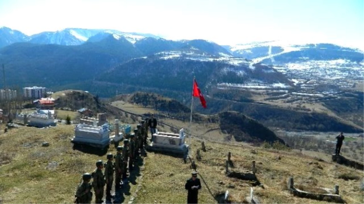 Çanakkale Şehitleri Posof\'ta Dua ve Gözyaşlarıyla Anıldı