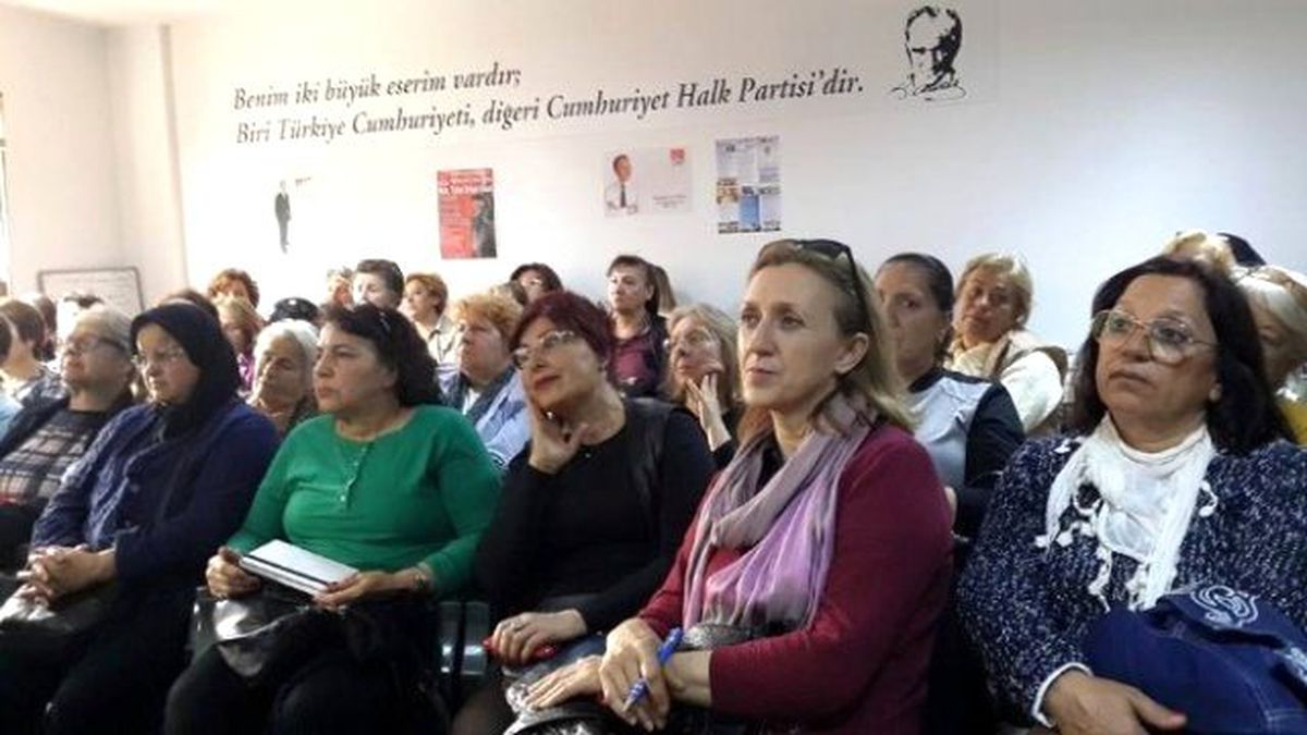 CHP\'li Kadınlar Sahaya İniyor