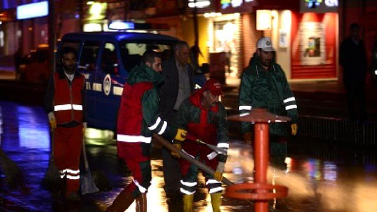 Ekinciler Caddesi Deterjanlarla Temizlendi 