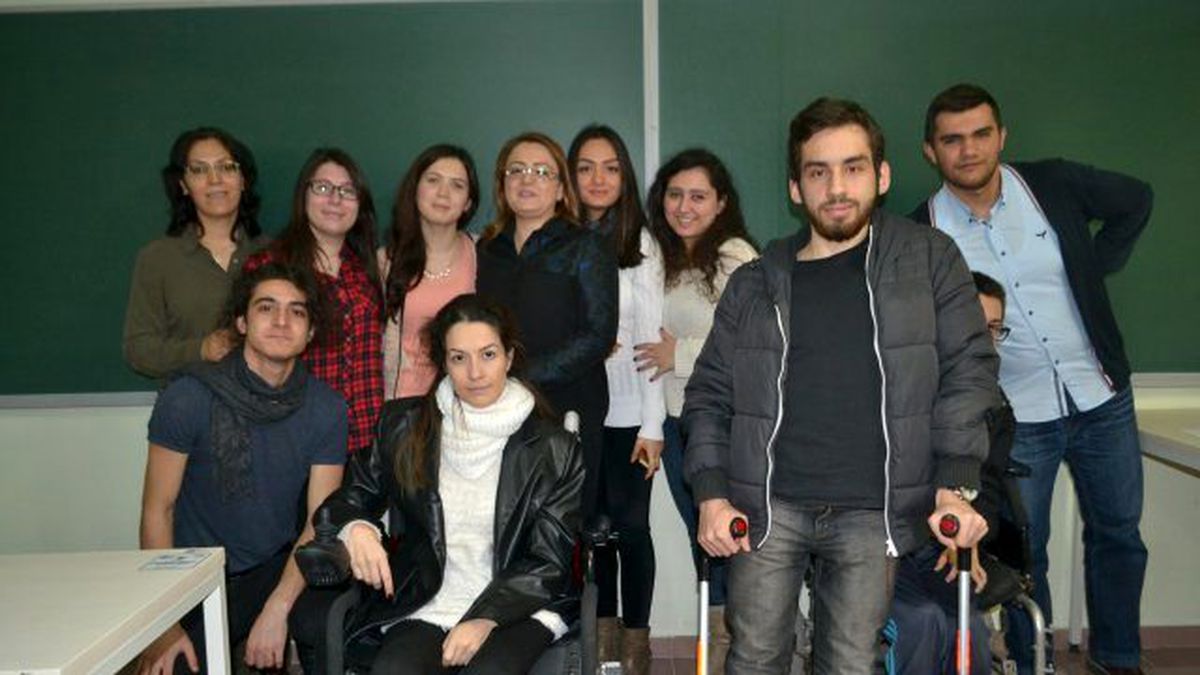 Engelli Öğrenciler İstanbul Aydın Üniversitesi\'nde Buluştu