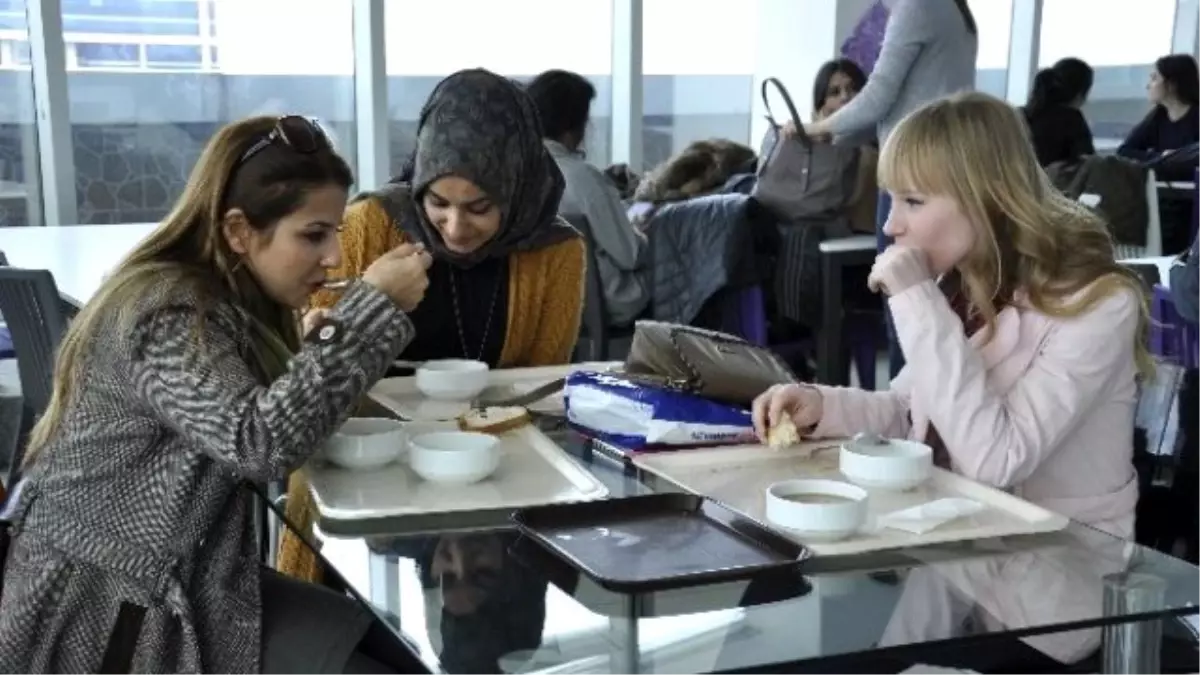 Esenyurt Üniversitesi Çanakkale Şehitlerini Buğday Çorbasıyla Andı