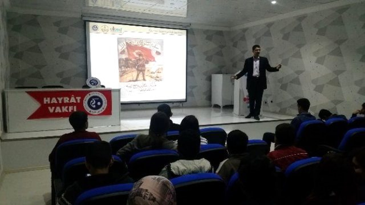 Halk Eğitim Okullarında Osmanlıca Türkçesi\'nin Önemini Anlatılıyor