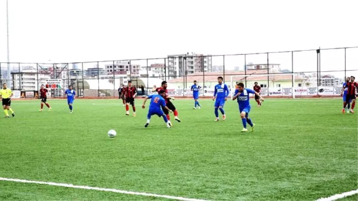 Karaköprü Belediyespor Evinde Güldü
