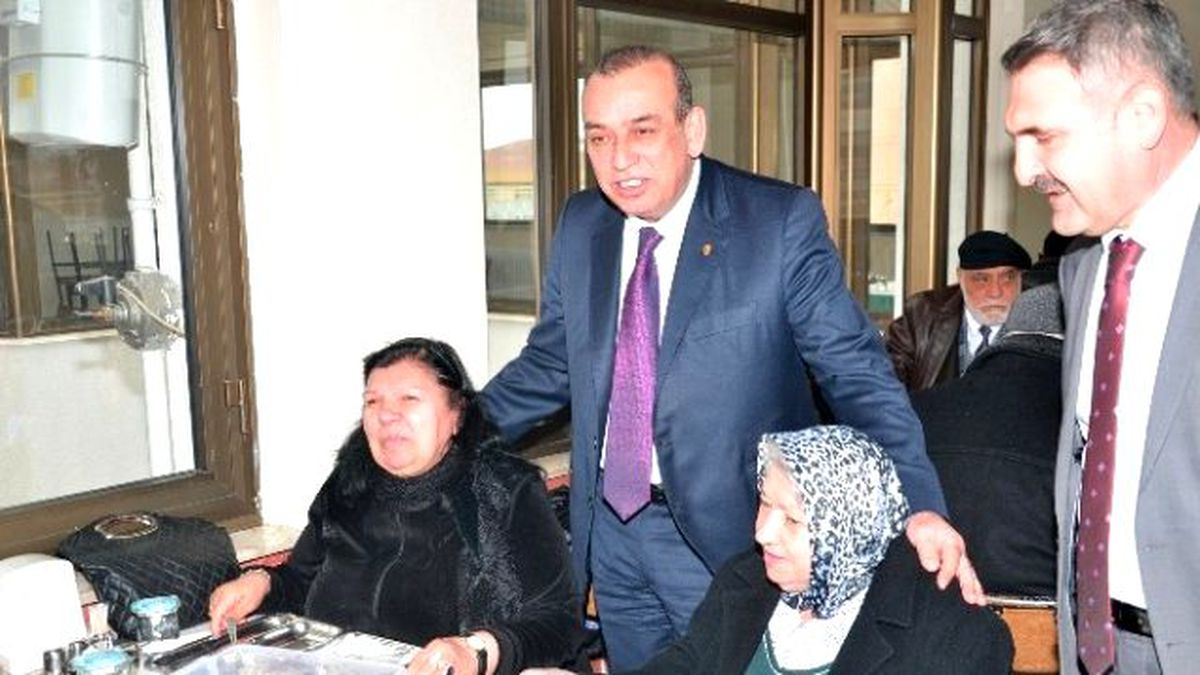 Konesob\'ta Yaşlılara \'Esnaf Çorbası\' İkram Edildi