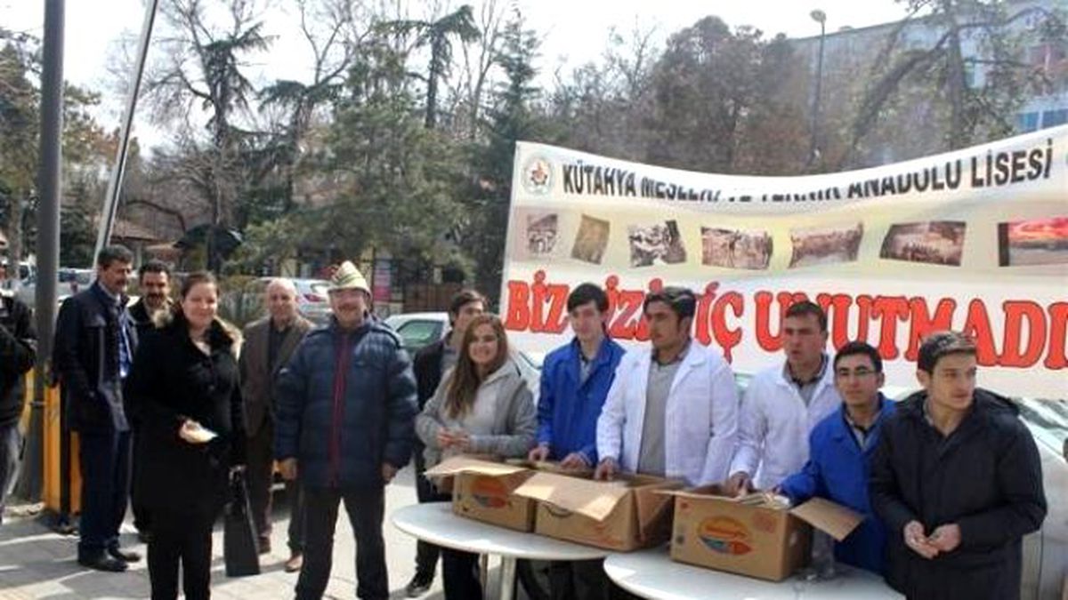 Kütahya Meslek Liseliler Şehitleri Andı