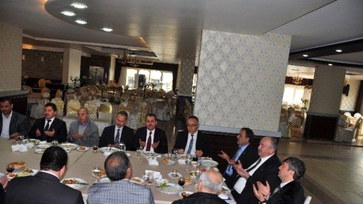 MHP Milletvekili Aday Adayı Özmen\'e Türkiye Kamu-sen\'den Ziyaret