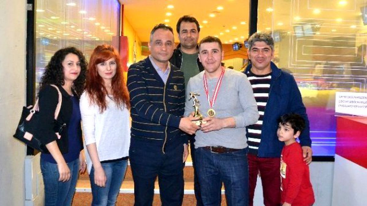 Piazza\'daki Bowling Turnuvasında Eğitimciler Yarıştı