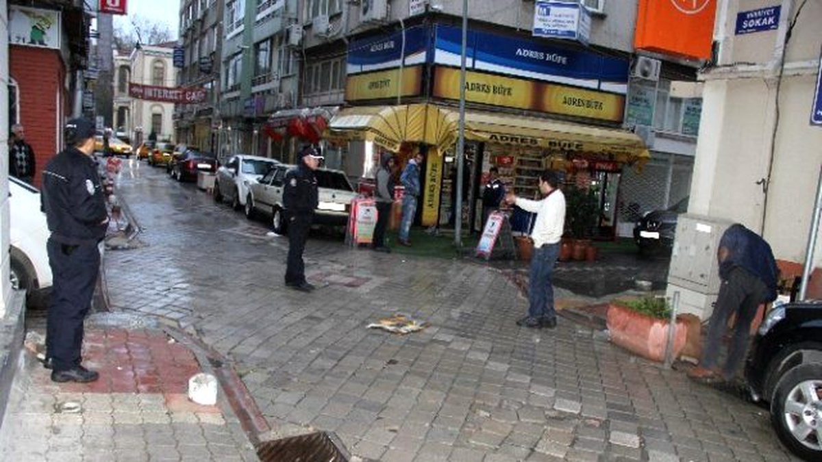 Samsun\'da Sokak Ortasında Silahlı Saldırı: 2 Yaralı