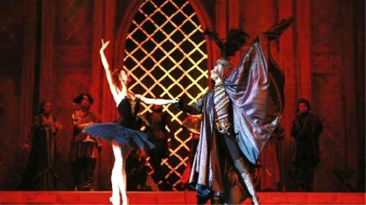 Swan Lake\' Comes To Istanbul With Kremlin Ballet