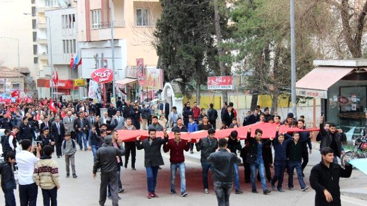 Ülkücüler, Çanakkale Şehitleri İçin Yürüdü