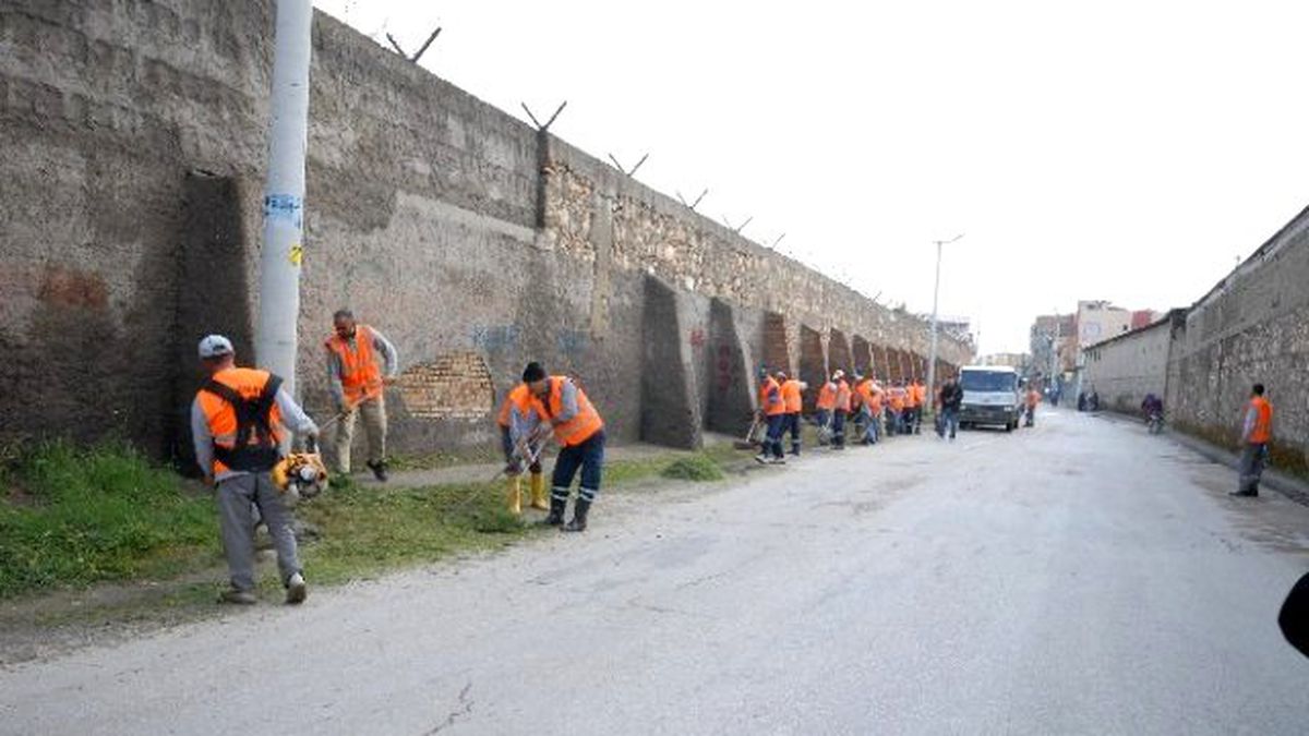 Yüreğir\'de "Bahar Temizliği" Başladı