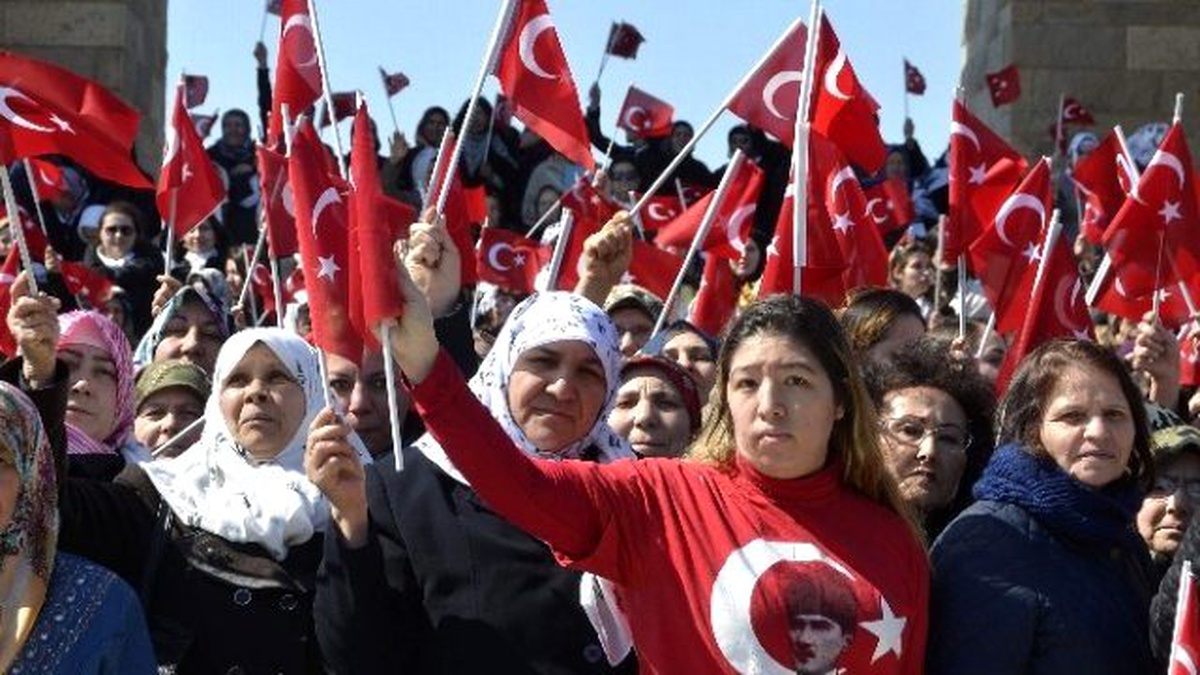 Zaferin 100. Yılında 1100 Kadın Çanakkale\'de