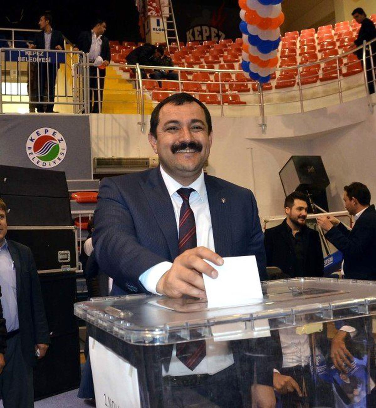 AK Parti Stk\'lara Soracak