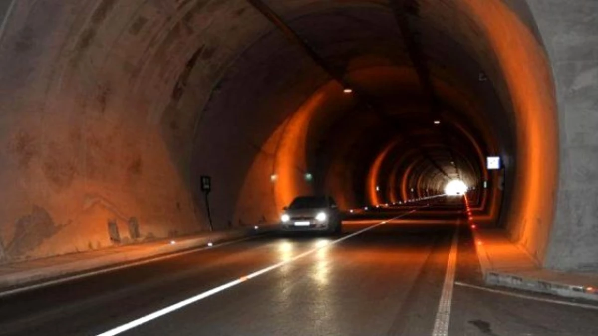 Amasra Tüneli\'nde Cihaz Sökümünden Müteahhit Taşeronu Suçladı