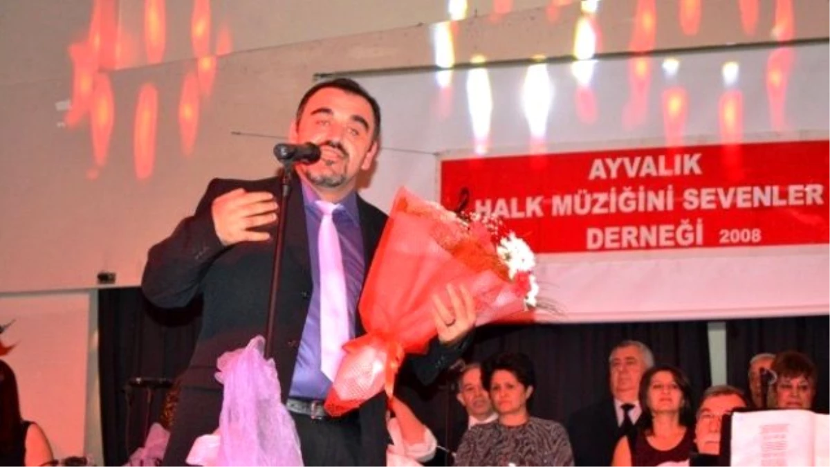 Ayvalık Halk Müziği Sevenler Derneği\'nden Lösemi Hastaları İçin Anlamlı Konser