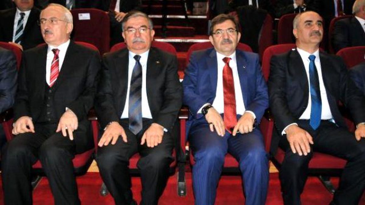 Bakan Güllüce: Muhalefet, Proje Durdurma Partisi