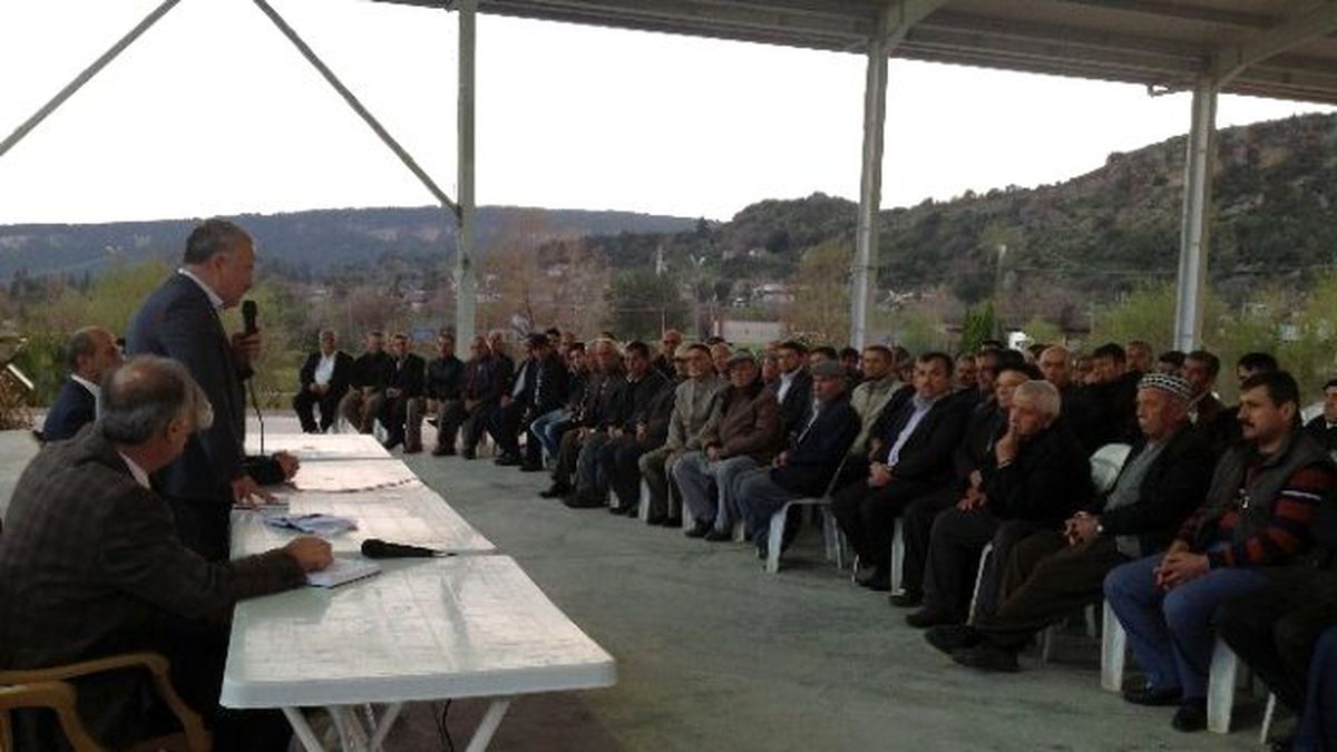 Başkan Şahin Karaöz\'de Halkı Dinledi