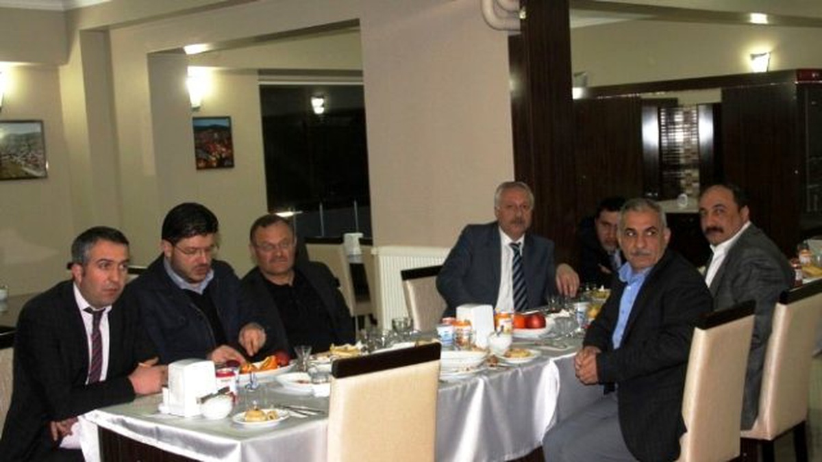 Belediye Başkanı Memiş Muhtarlarla Bir Araya Geldi