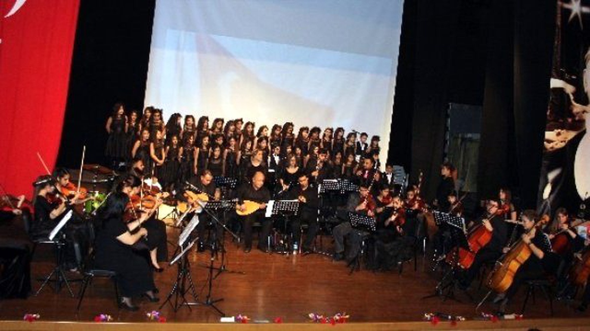 Çanakkale Şehitleri\'ni Konserle Andılar