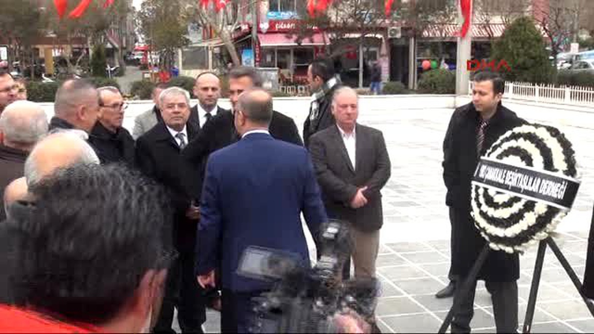 Çanakkale\'ye Ziyarette Bulunan Beşiktaş Kulübü Başkanı Fikret Orman Atatürk Anıtı\'na Çelenk Koydu...