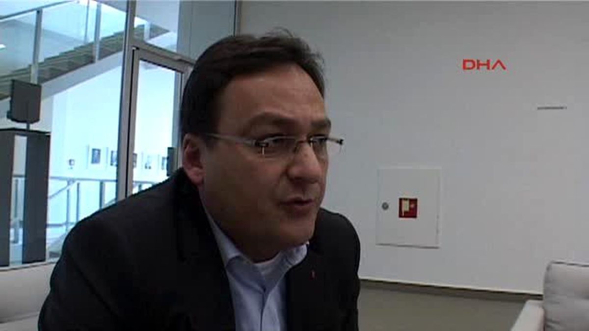 Cdu Milletvekili Yazacı Bremen\'de Terör Bahanesi ile İslam Merkezi\'ne Köpeklerle, Ayakkabıları ile...