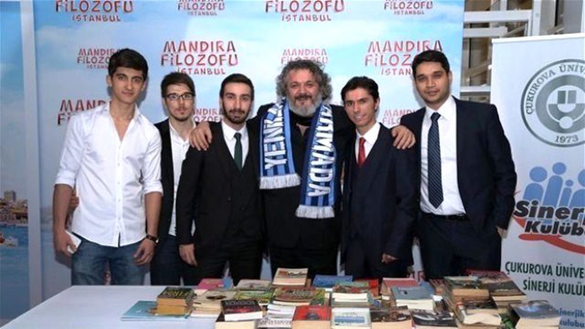 Çü Sinerji Kulübü\'nden Galada Kitap Bağışı Kampanyası