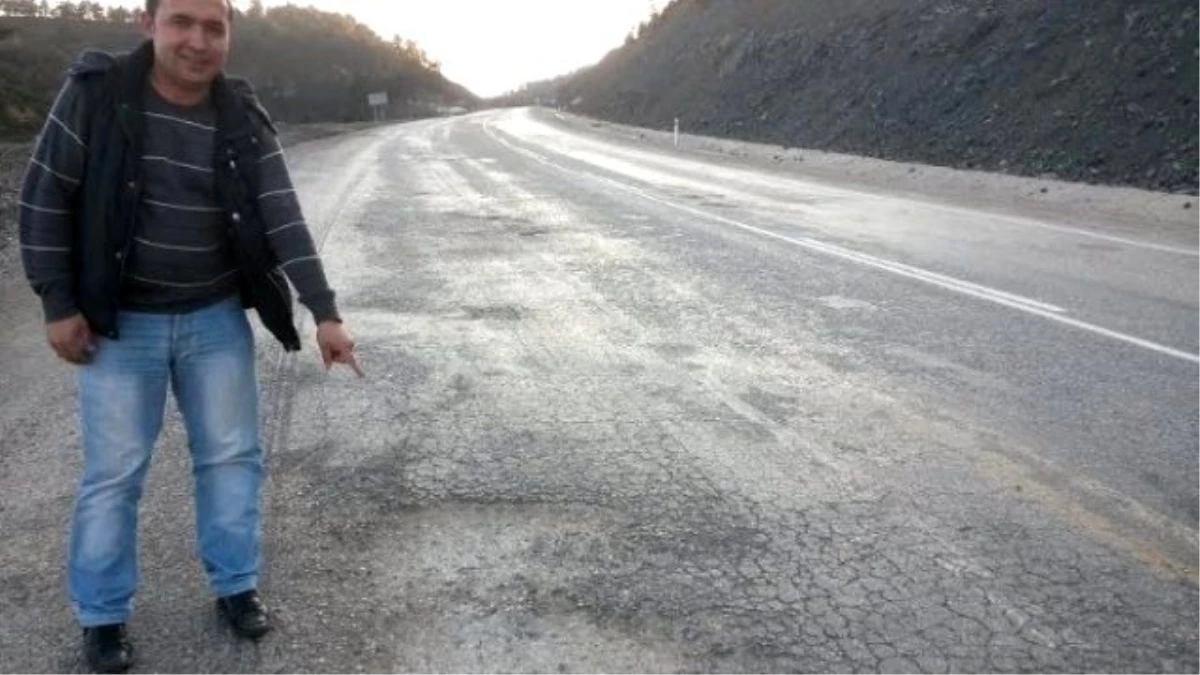 Dağ Yolu Köstebek Yuvasına Döndü